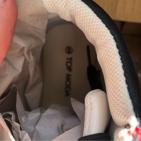 NIB Top Moda womens high top sneaker red white and black size 9 - Picture 5 of 7